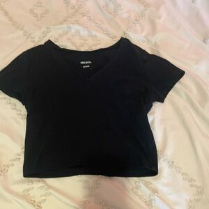 Basic black cropped tee